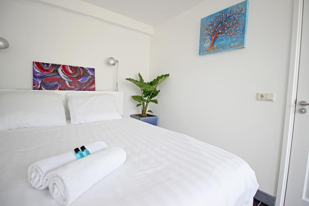 Ground Floor Canal Apartment Amsterdam Exterior foto